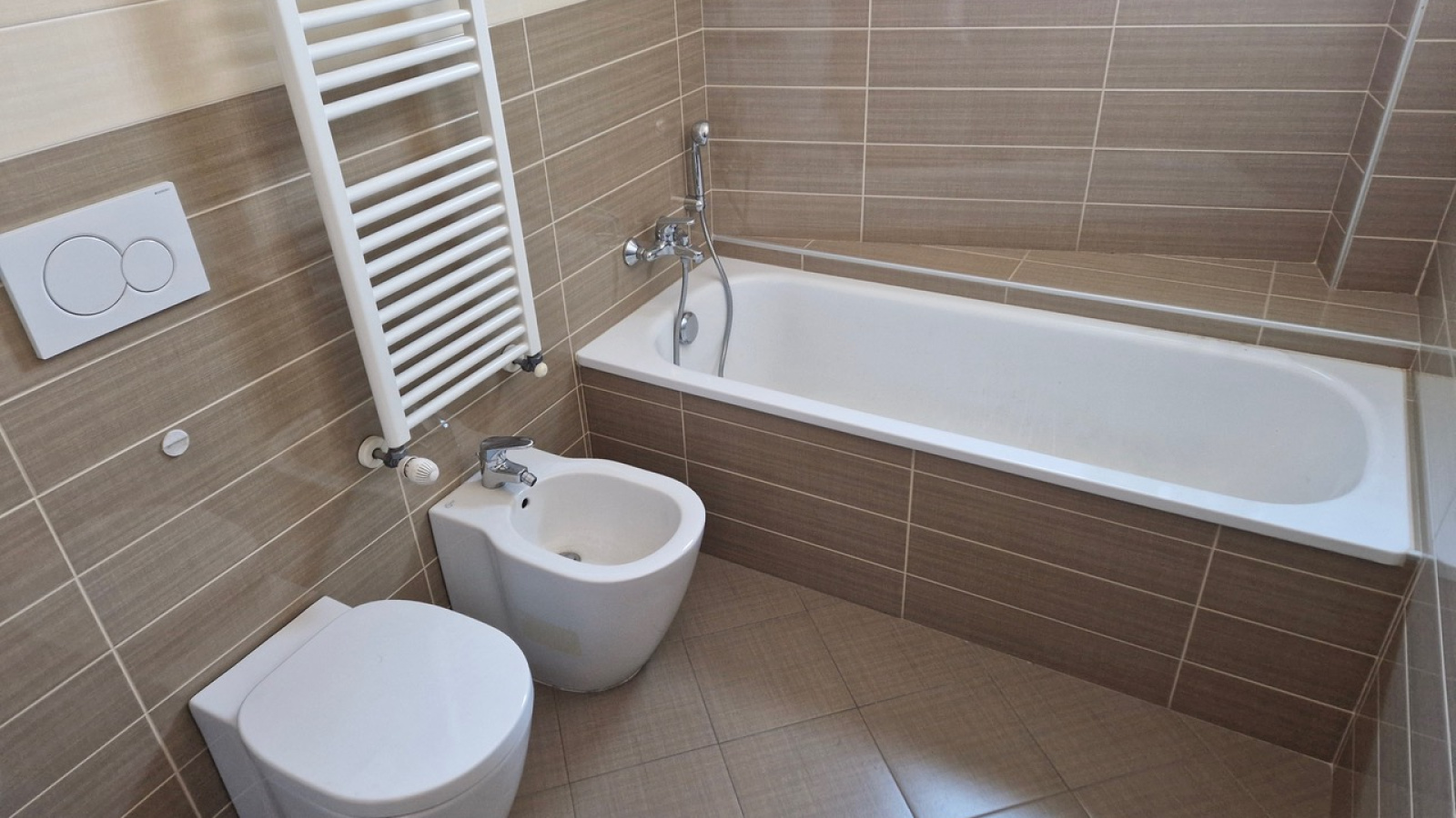 Corso Giulio Cesare 67, Torino, 10155, 2 Stanze da Letto Stanze da Letto, 4 Stanze Stanze,2 BagnoBagno,Appartamento,Vendita,Corso Giulio Cesare 67,1343