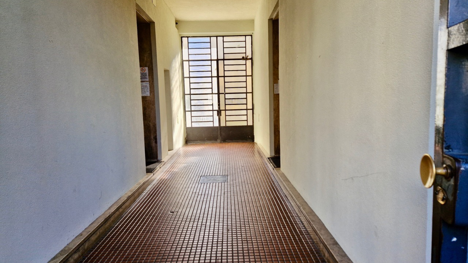 Via Cuneo 53, Torino, ,1 BagnoBagno,Laboratorio,Vendita,Via Cuneo 53,1346